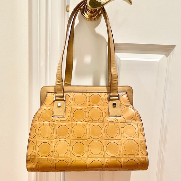 Authentic S.Ferragamo Vintage 1990Camel logo Milan Italy bag - Picture 13 of 14